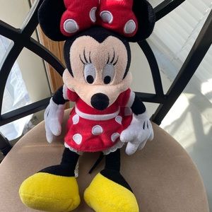 Disney Parks Minnie Mouse soft plushie so sweet